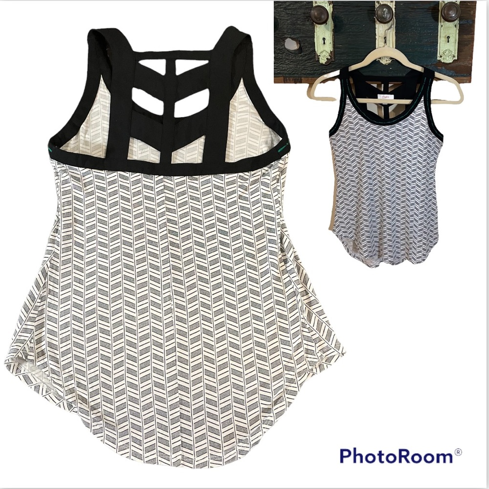 2/$25 Candie’s Lattice Cutout Back Tank Top